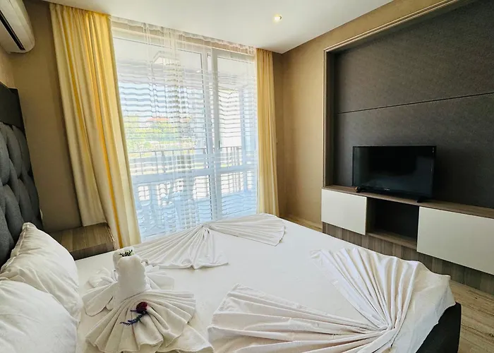 Апартамент Paradiso B 306 Sea View