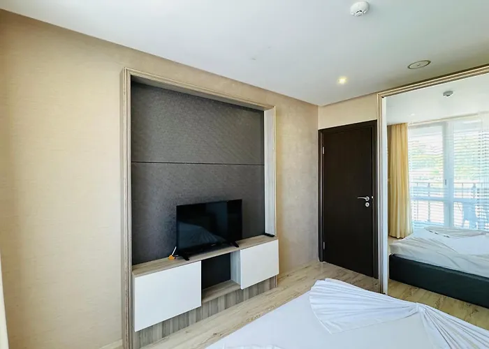 Paradiso B 306 Sea View Апартамент *